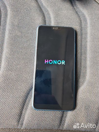 HONOR 10, 4/64 ГБ