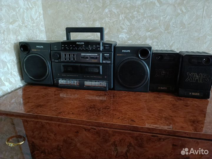 Магнитола philips AW2570+2 колонки сверх комплекта