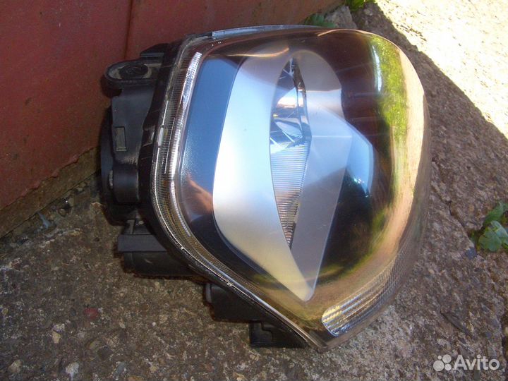 Фара правая Хёндэ Туссан с04-10г