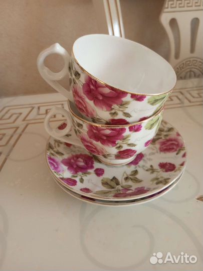 Чашки с блюдцами, фарфор