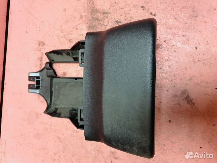 Кожух рулевой колонки Land Rover Freelander 2