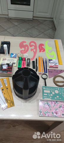 Подставка для канцелярии с наполнением