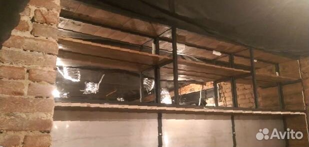 Зеркало на заказ на стену