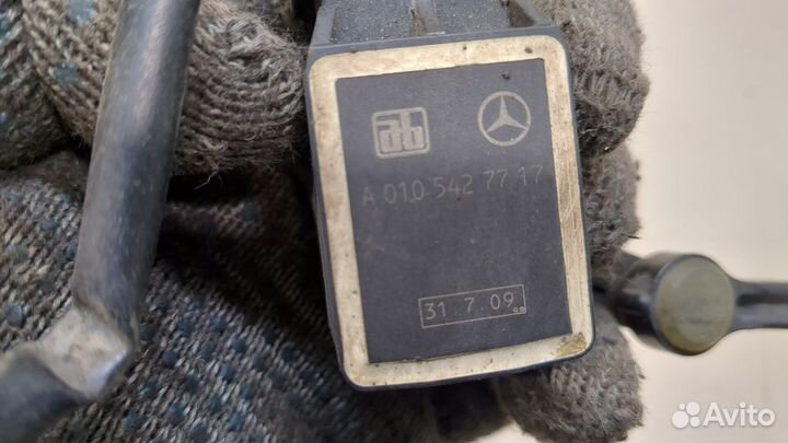 Датчик подвески левый задний Mercedes GL X164, 2010