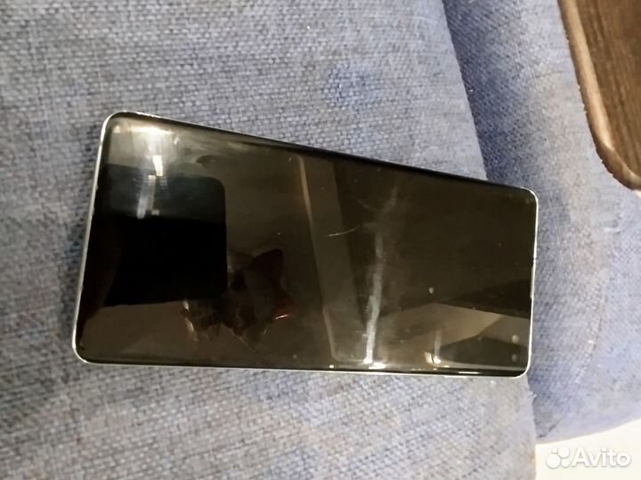 Samsung Galaxy S10+, 8/128 ГБ