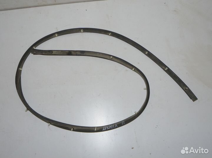 Уплотнитель порога прав 764988405R Renault Arkana