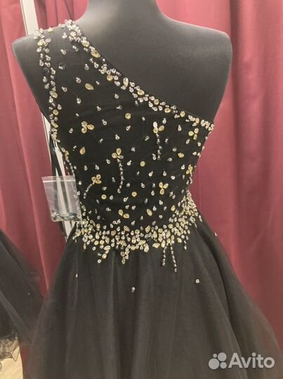 Новое платье с камнями и бисером