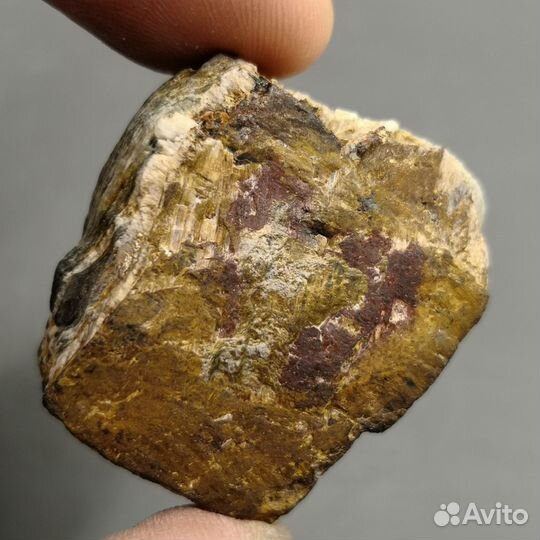 Псевдоморфоза лимонита по пириту