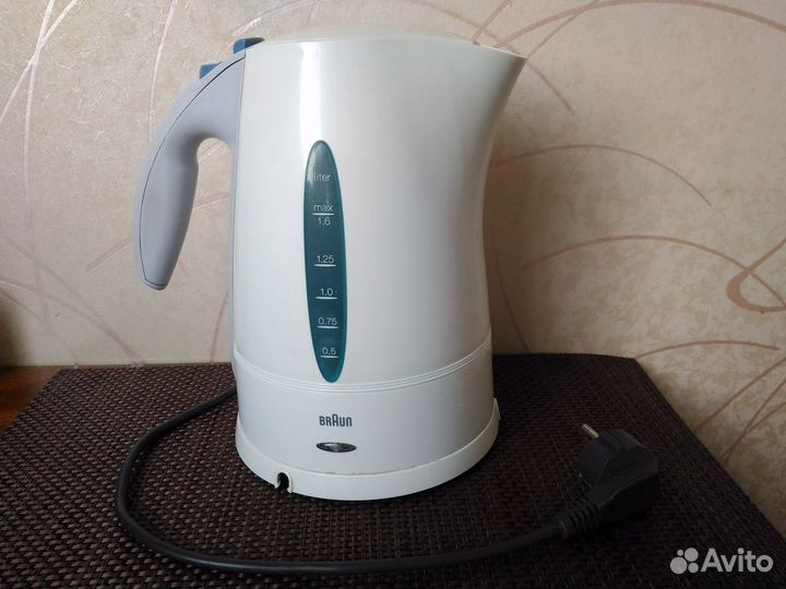 Чайник Braun рабочий