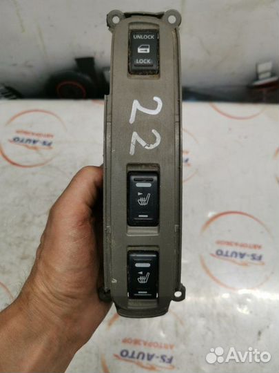 Блок управления подогревом сидений Nissan Note 1.4