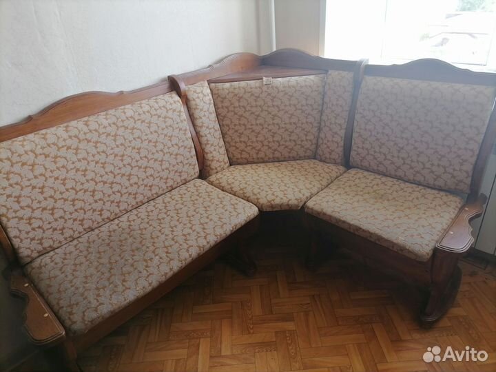 Стол+кухонный уголок