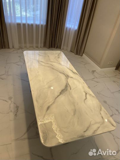 Обеденные журнальные столы с дизайном эпоксидной