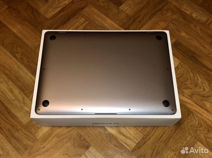 MacBook Air M1 Ростест 8GB/256GB, 32 цикла