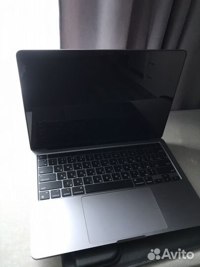 Apple macbook pro 13 2022 M2 8/256gb