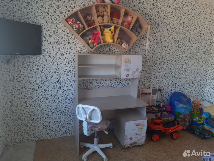 Стол компьютерный