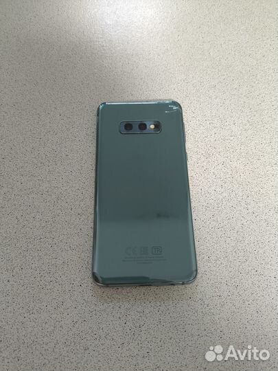 Samsung Galaxy S10e, 6/128 ГБ