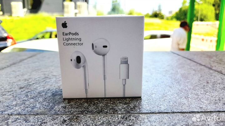 Наушники Apple EarPods Lightning