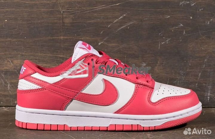 Кроссовки Nike SB Dunk Low