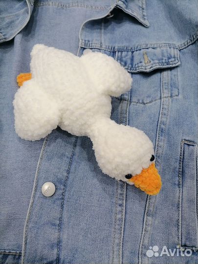 Гусь обнимусь. Вязаная игрушка ручной работы