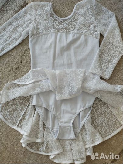 Купальник гимнастический белый 38 р-р (140-146)