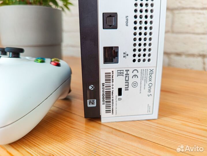 Игровая приставка Xbox one s 1tb