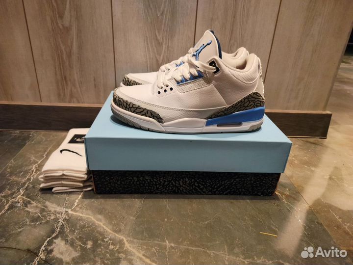 Nike Air Jordan 3 Retro UNC