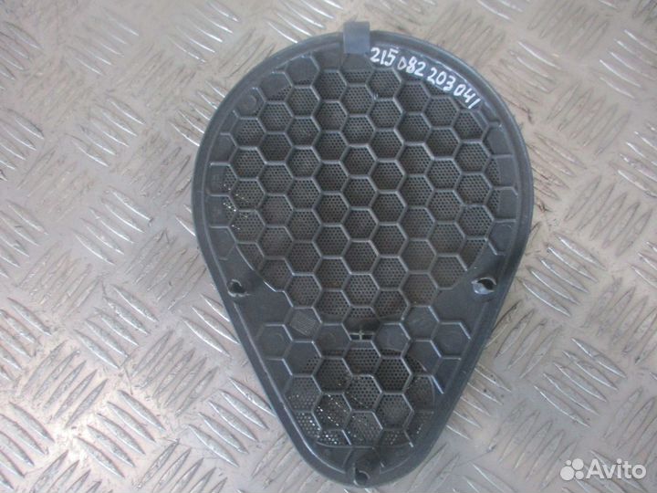 Сетка динамика Volvo 3175603