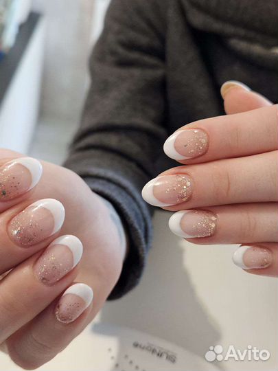 Маникюр педикюр