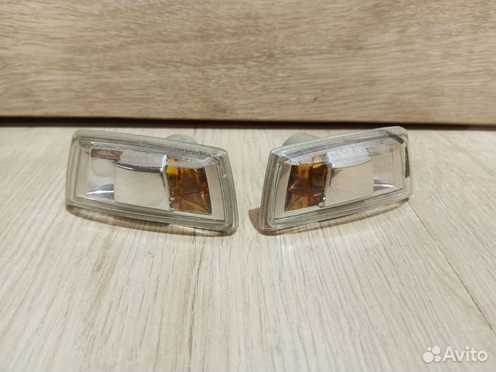 Повторители поворота передние Opel Astra H