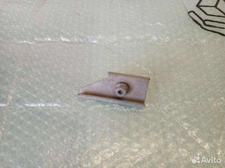 Крепеж акб Renault Duster