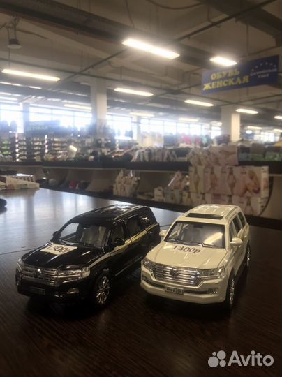 Машинки модельки