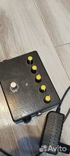 Гитарная педаль distortion