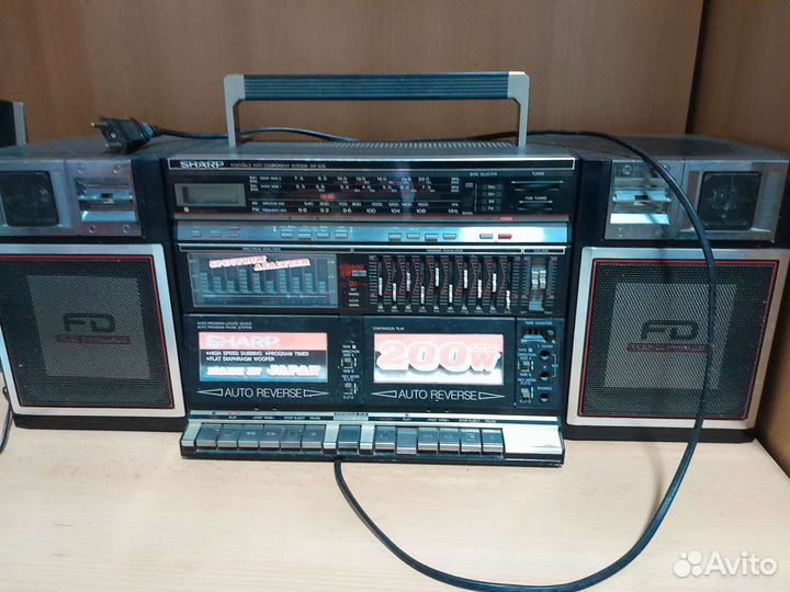 Маонитофон Sharp