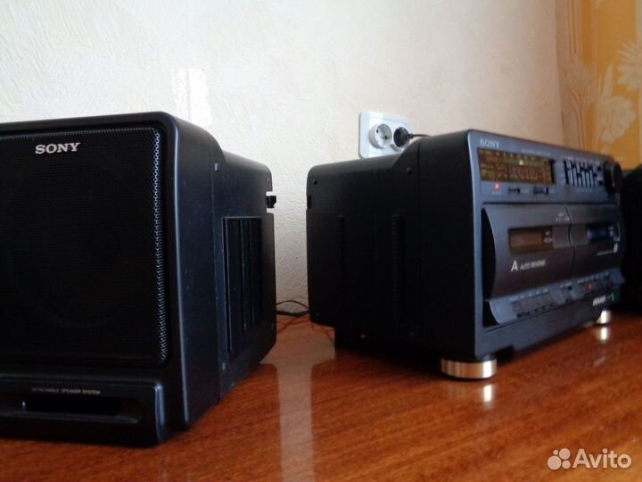 Sony CFS-710S (Малайзия, FM/MegaBass/SpaceSound)