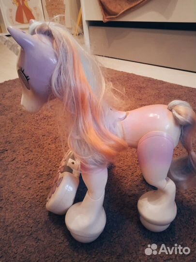 Робот единорог