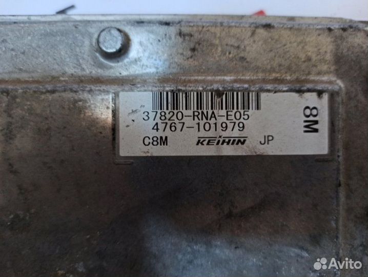 Блок управления двигателем Honda Civic FD1 R18Z4