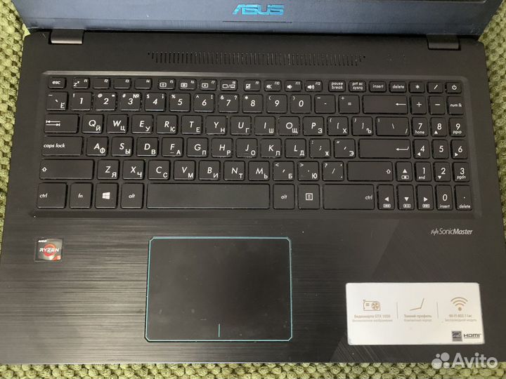 Ноутбук asus M570DD