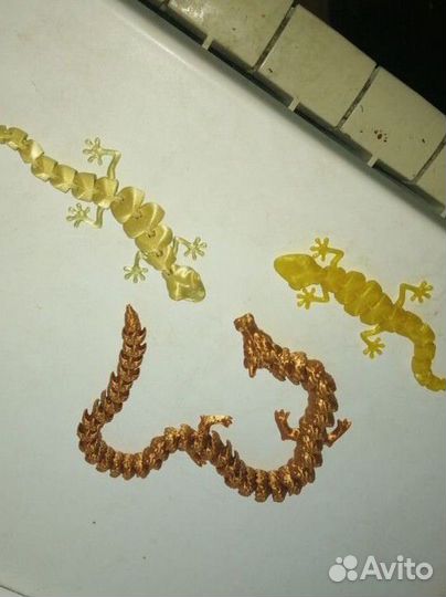 Подвижная ящерица геккон