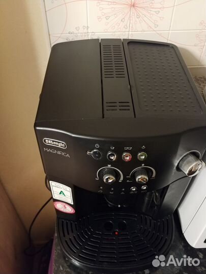 Кофемашина Delonghi Magnifica esam 4000.B