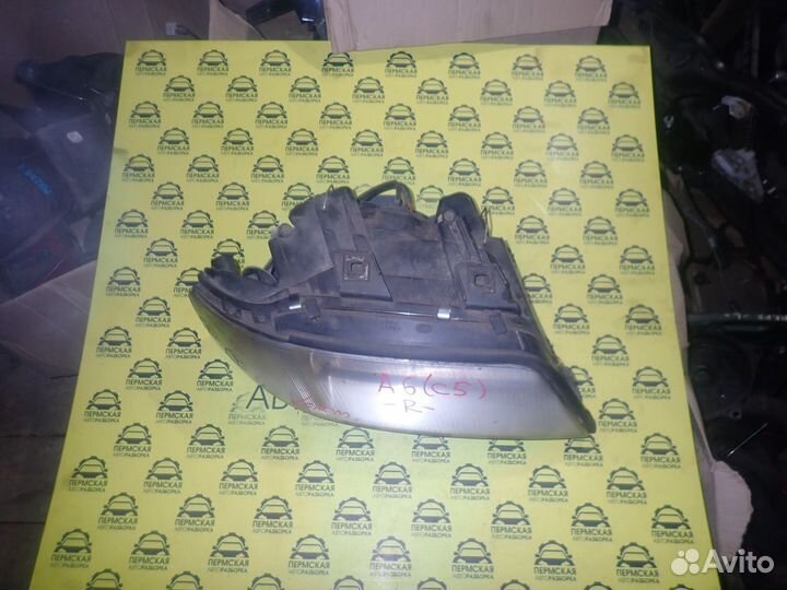 Фара правая для Audi A6 (C5) 1997-2004