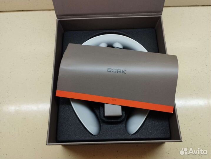 Массажер для шеи bork D619