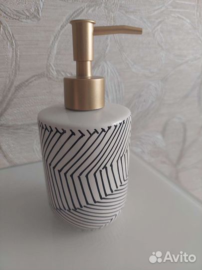 Дозатор диспенсер для мыла керамика новый