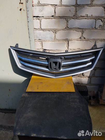Решетка Honda Akkord 8
