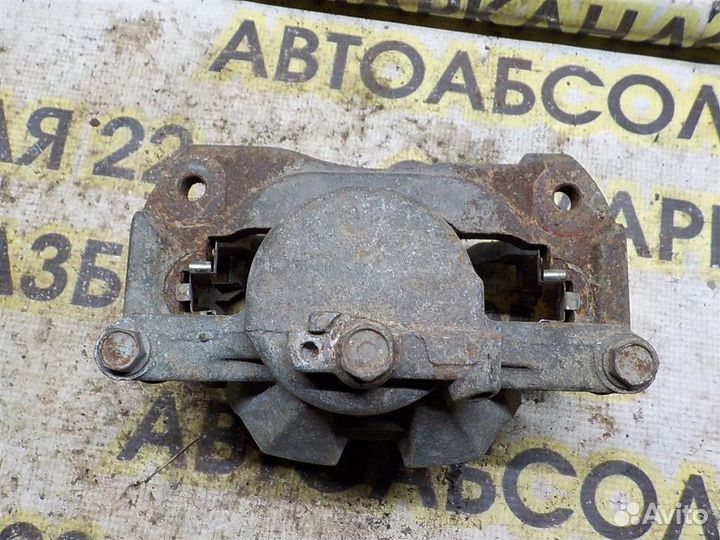 Суппорт передний левый Toyota Camry XV40 2006-2011