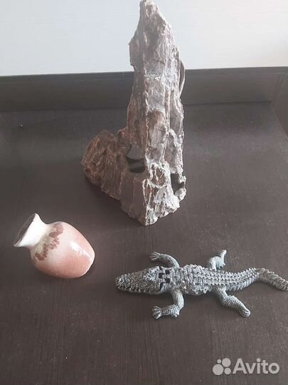 Грот,амфора и крокодил для аквариума