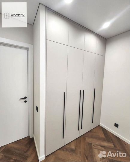 Шкаф распашной с фрезеровкой