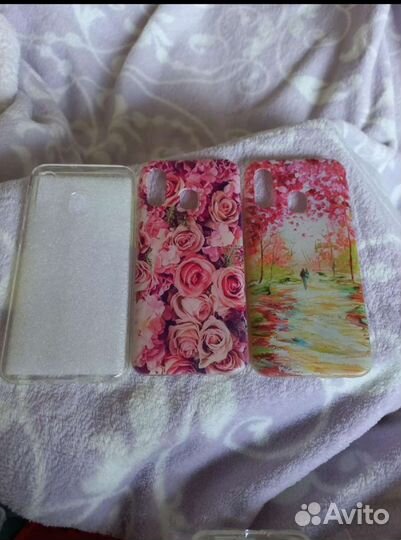 Чехлы на телефон