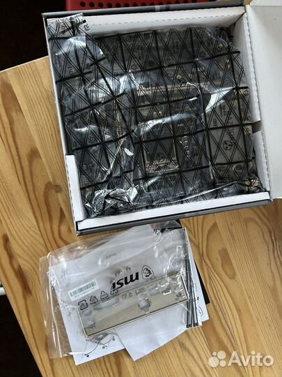 Материнская плата msi b360m bazooka