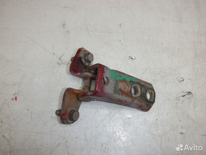 Петля двери передней Lancer 9