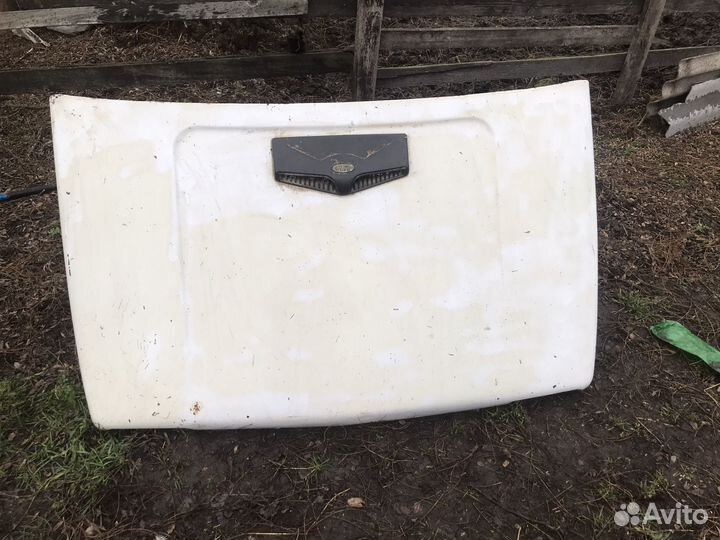 Капот на ниву